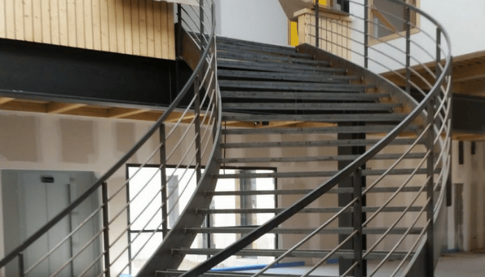 escaliers métalliques construits sur la côte basque par cmétal