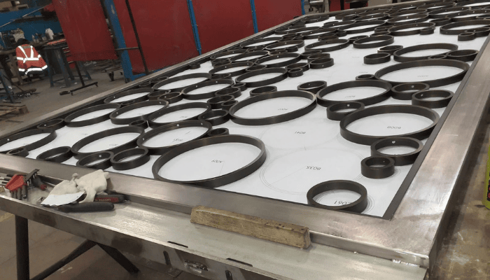 travail de ferronnerie en cuivre et laiton à hossegor